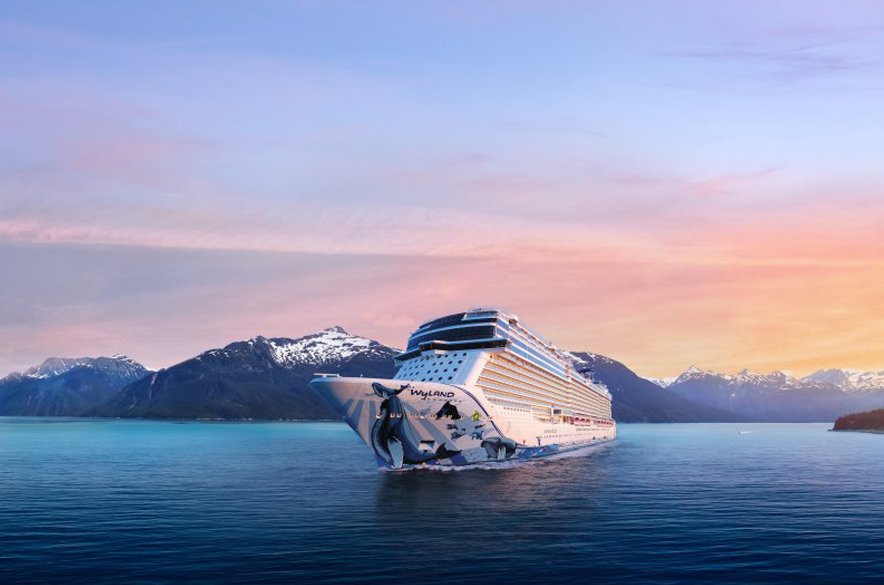 norwegian-bliss-christened-in-seattle-after-grand-tour-of-us.jpg